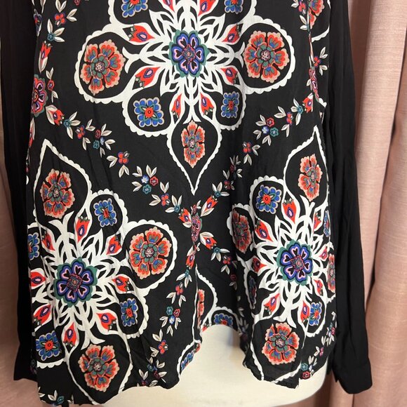 Old Navy Women Long Sleeve Blouse Folk Art Print Large 100% Rayon Office Casual - Picture 3 of 16